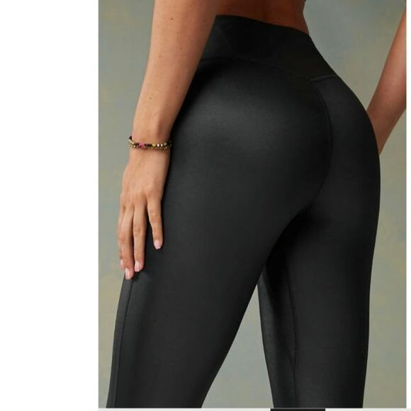 Fabletics Anywhere Motion365+ Black Dhine High-Waisted Leggings - Picture 4 of 12